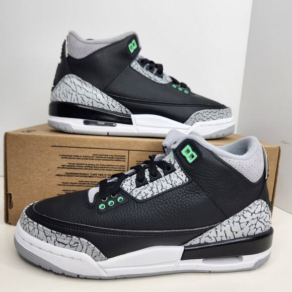Air Jordan 3 Retro Black/Green Glow Size 6Y / Size 7.5 Women - Picture 1 of 8